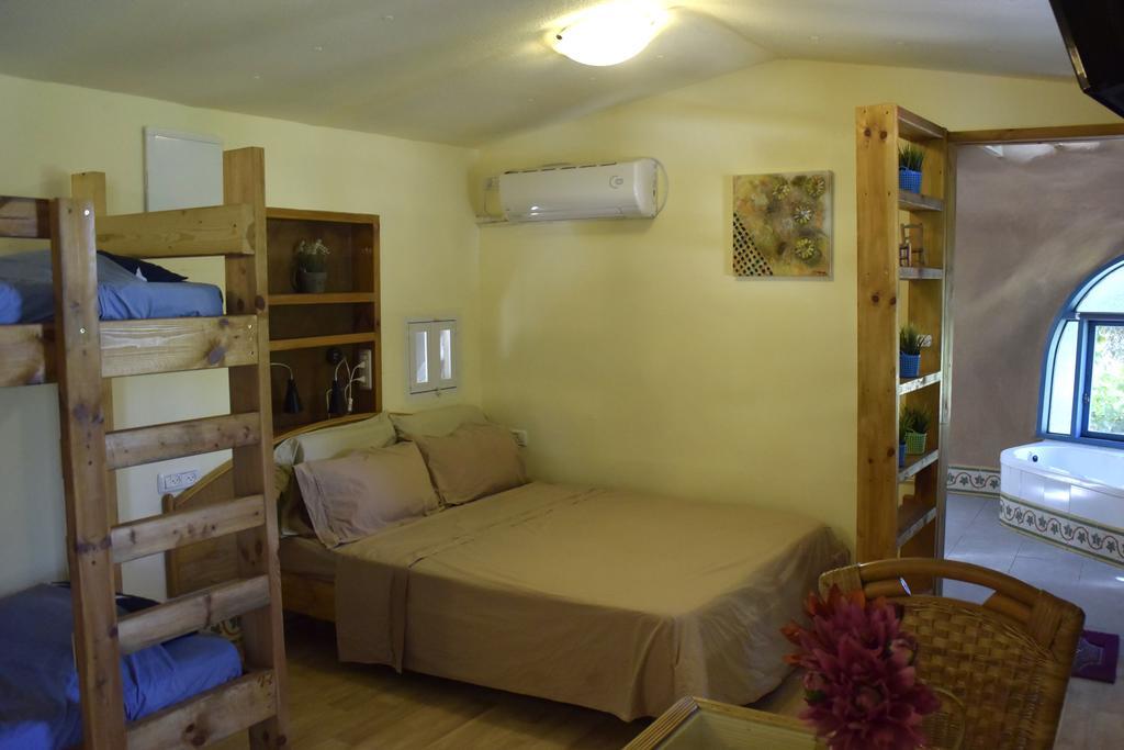 Dutch Farm Israel Bed and Breakfast Sede Zevi Eksteriør billede